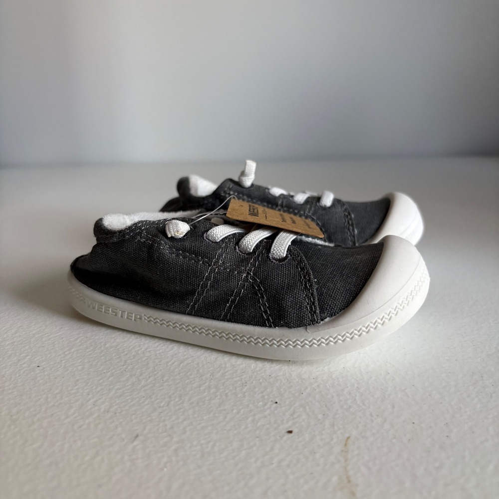 Weestep Unisex Charcoal Canvas Slip On Fashion Sneakers Kids‎ Size 7 New